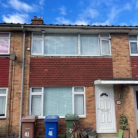 Tilbury Docks Rooms For Short Letting Екстер'єр фото