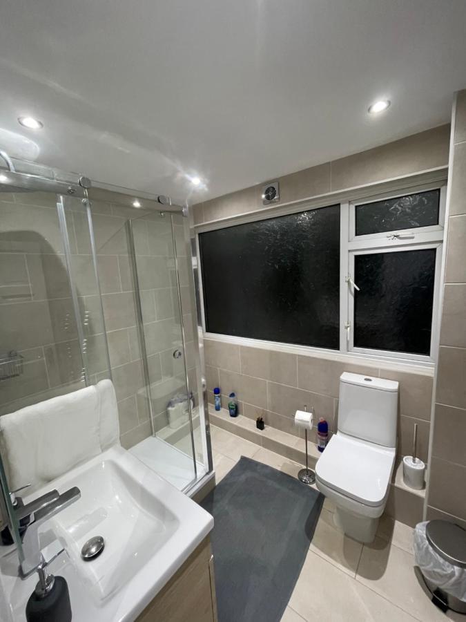 Tilbury Docks Rooms For Short Letting Екстер'єр фото